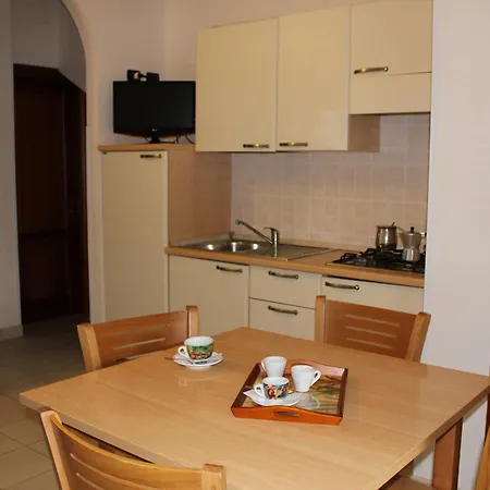 Alimini Con Piscina Daire *